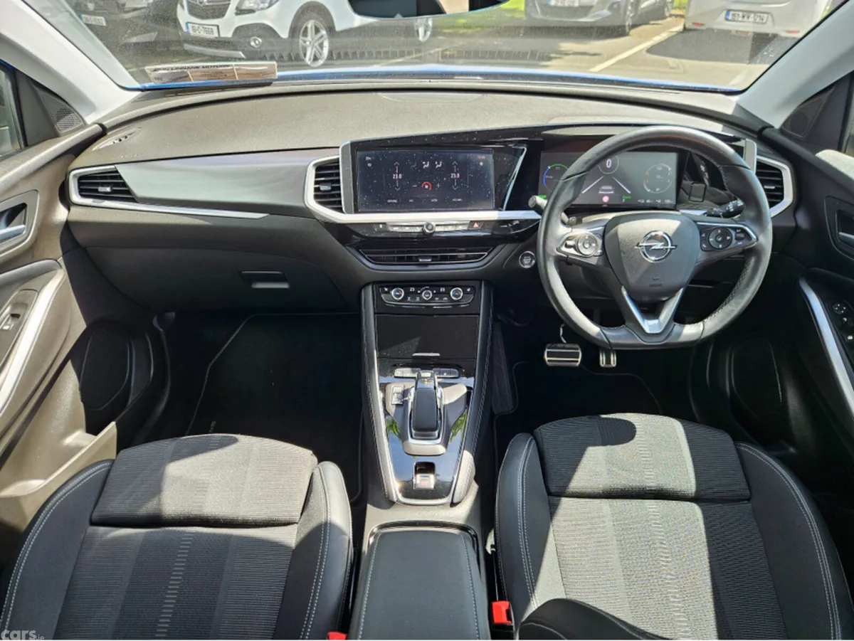 Opel Grandland MPV, Petrol Plug-in Hybrid, 2024, Blue