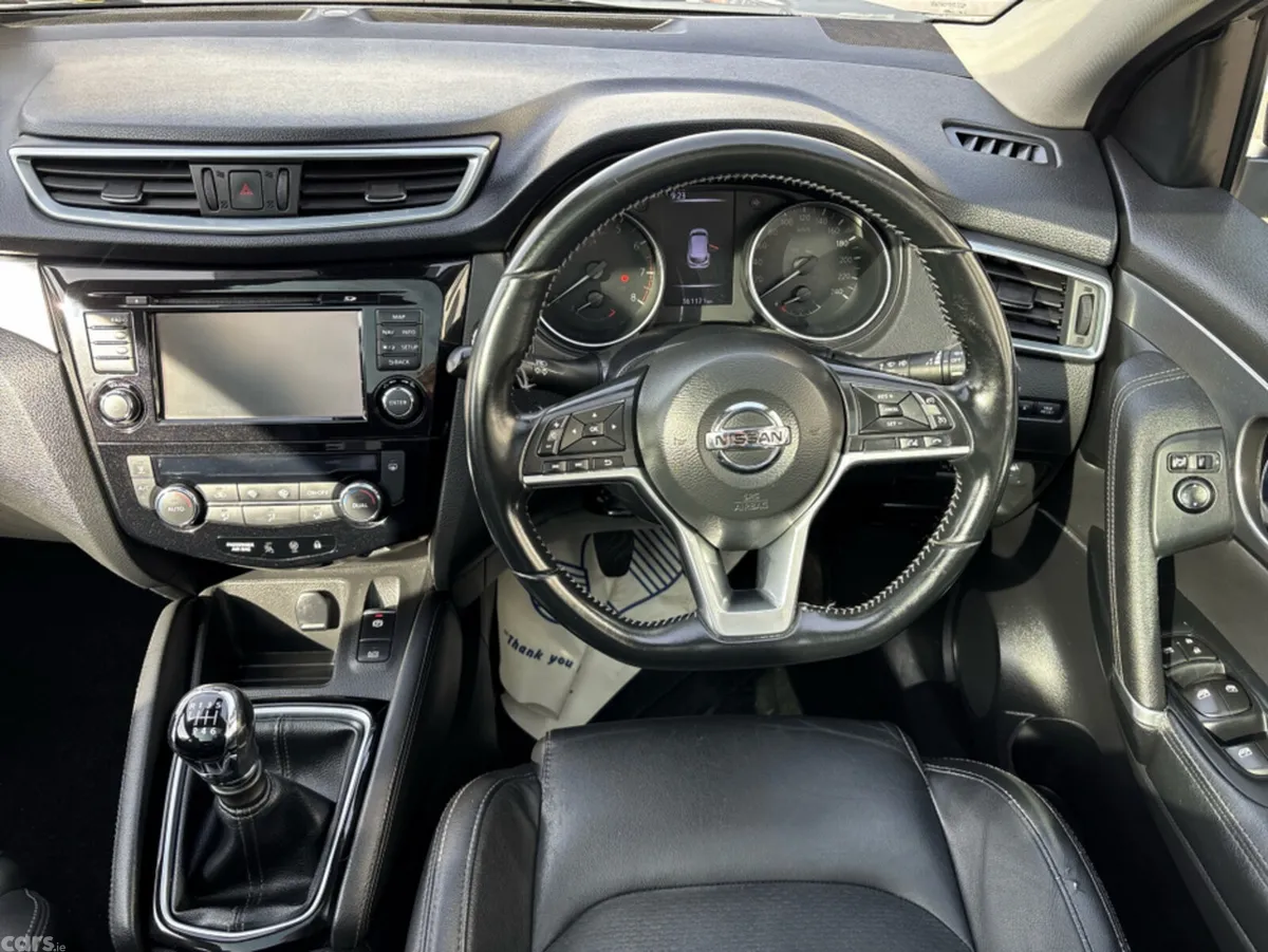 Nissan Qashqai MPV, Petrol, 2018, Grey