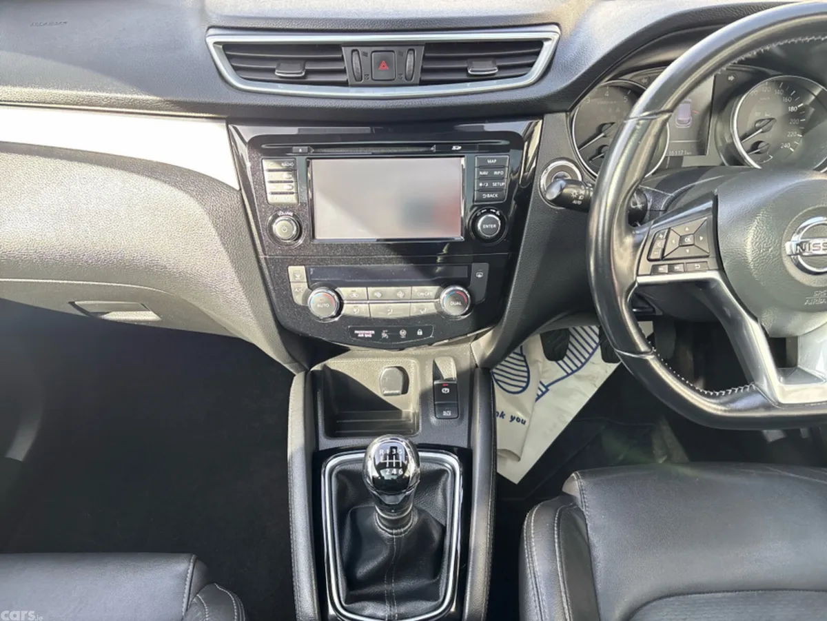 Nissan Qashqai MPV, Petrol, 2018, Grey