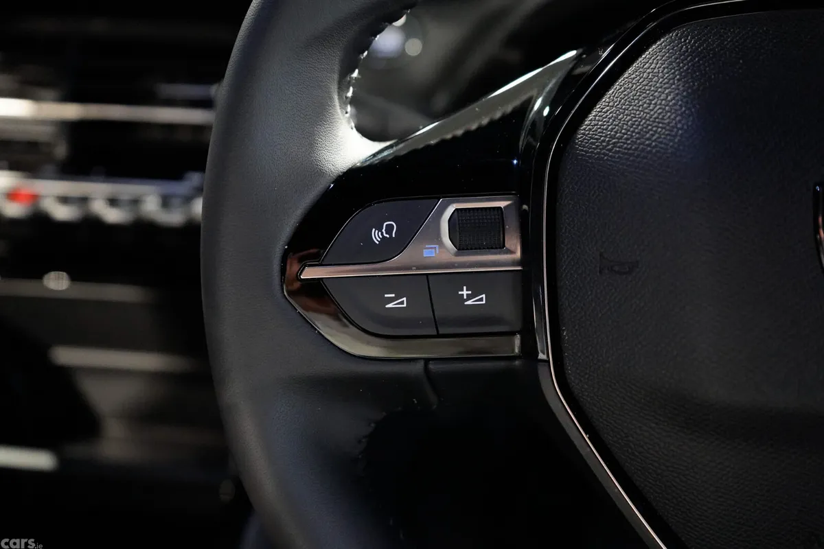 Peugeot 2008 MPV, Electric, 2026, Black