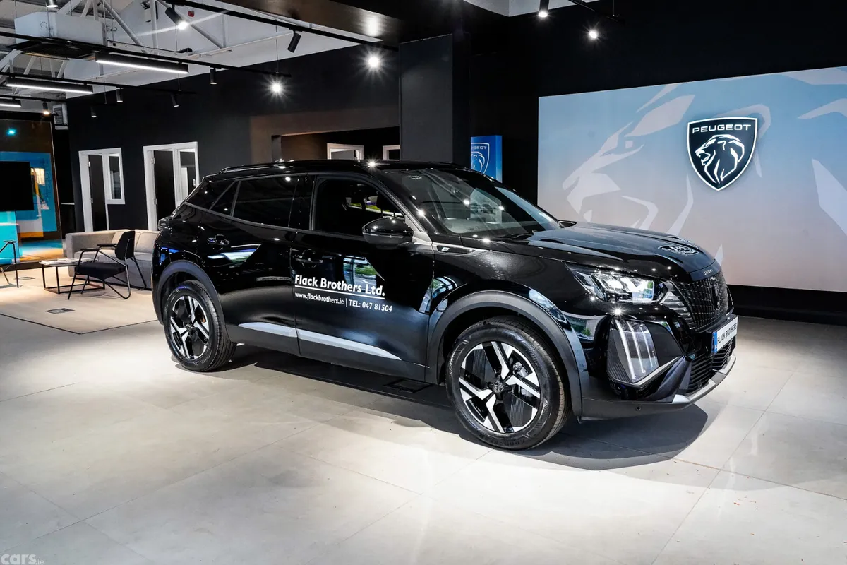 Peugeot 2008 MPV, Electric, 2026, Black