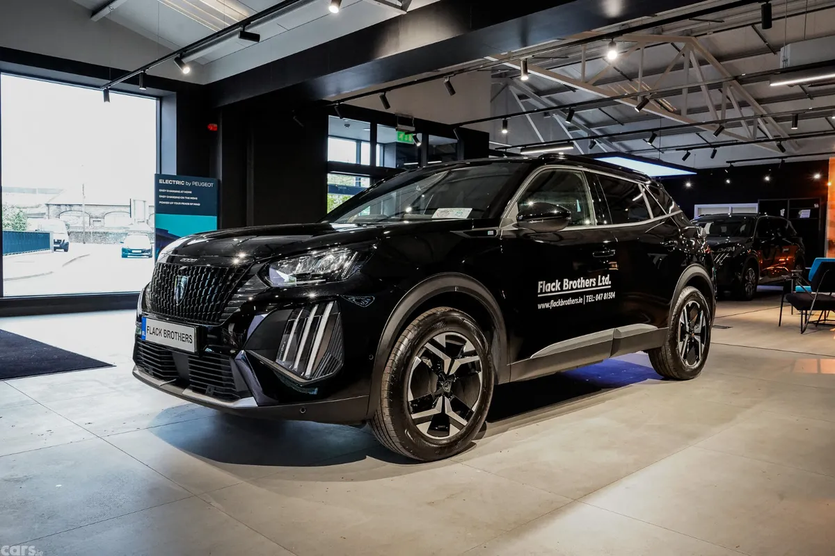 Peugeot 2008 MPV, Electric, 2026, Black