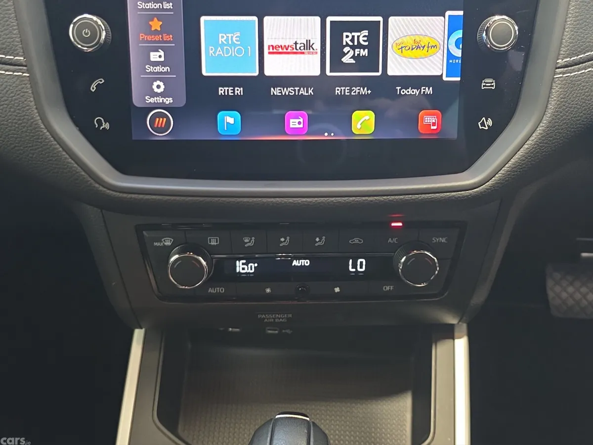 SEAT Arona SUV, Petrol, 2021, Red
