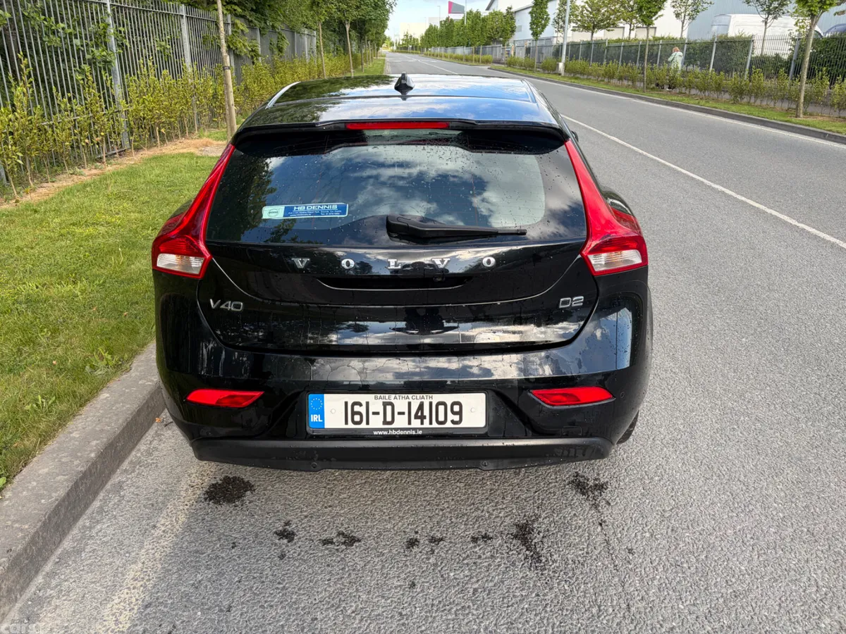 Volvo V40 Hatchback, Diesel, 2016, Black