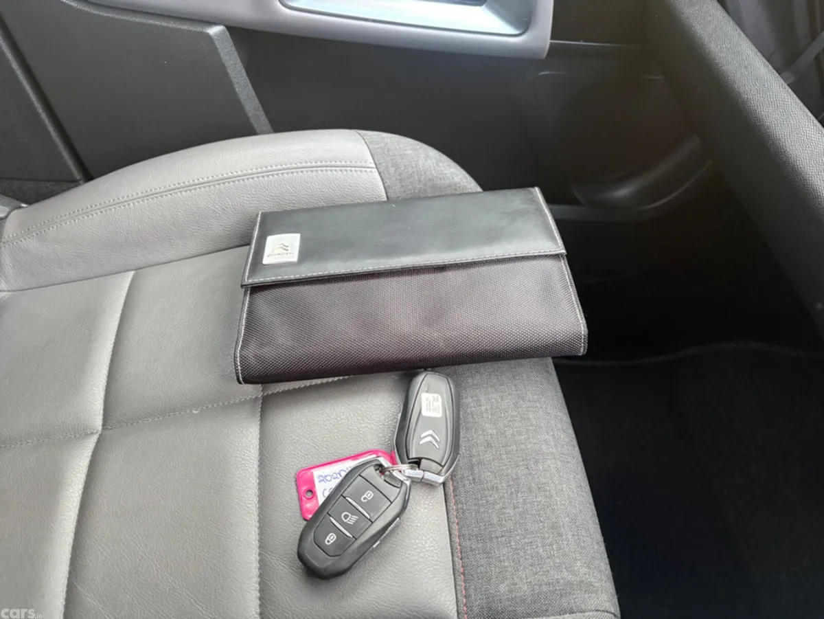 Citroen C5 Aircross MPV, Petrol, 2020, Black