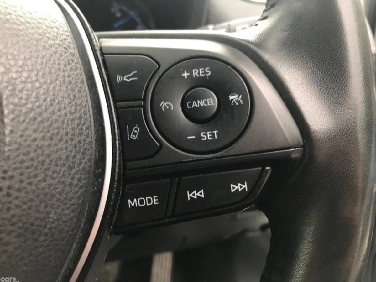 Toyota RAV4 SUV, Petrol Hybrid, 2023, White
