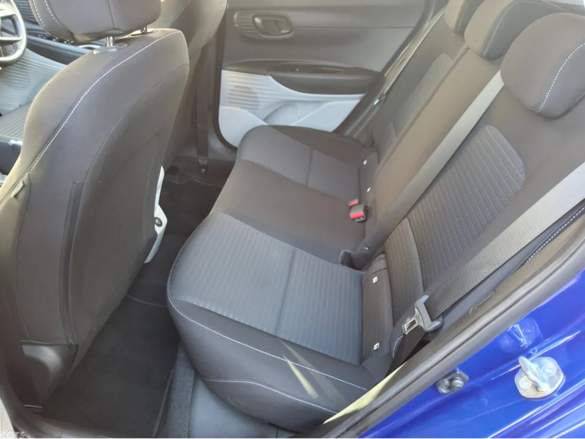Hyundai i20 Hatchback, Petrol, 2023, Blue