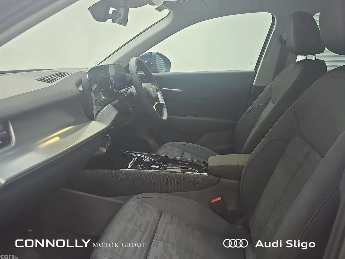 Audi Q3 SUV, Petrol Plug-in Hybrid, 2027, Blue