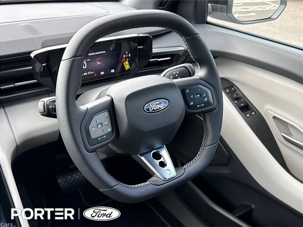 Ford Capri MPV, Electric, 2026, White