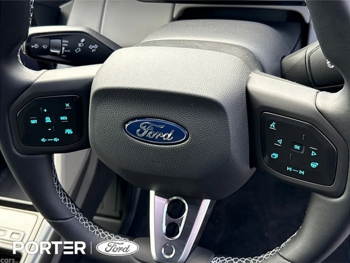 Ford Capri MPV, Electric, 2026, White