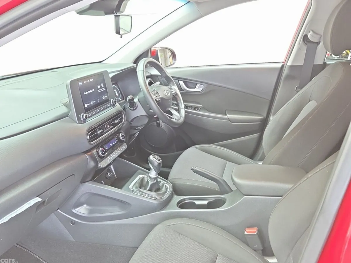 Hyundai KONA MPV, Petrol, 2023, Red
