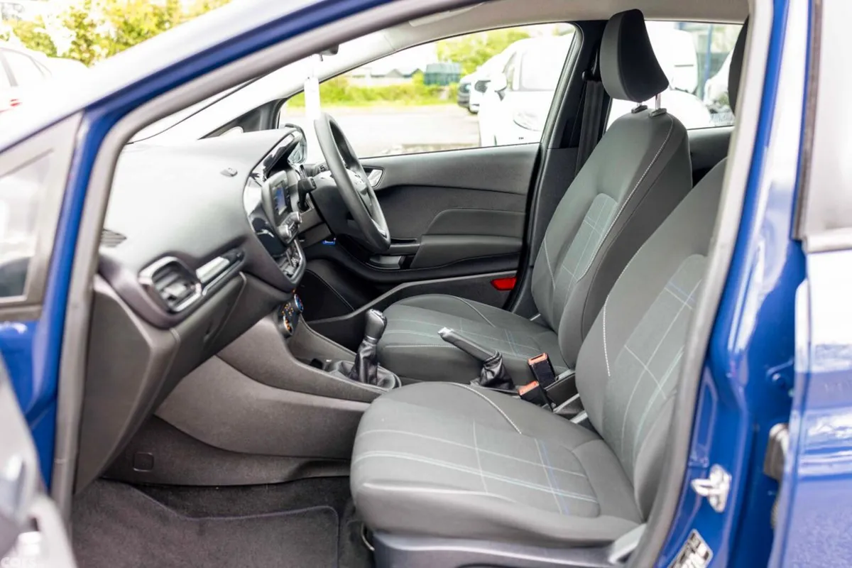 Ford Fiesta Hatchback, Petrol, 2019, Blue