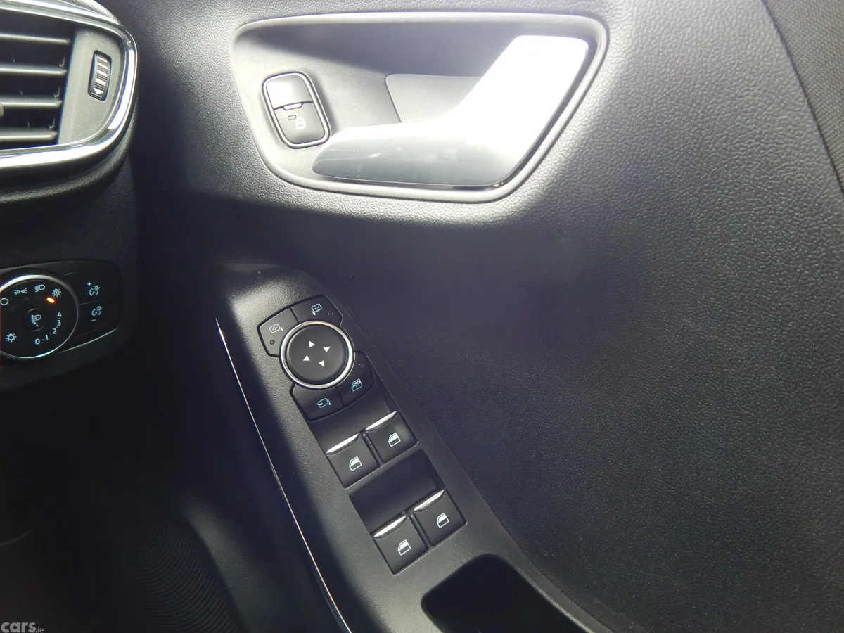 Ford Puma MPV, Diesel, 2022, Blue