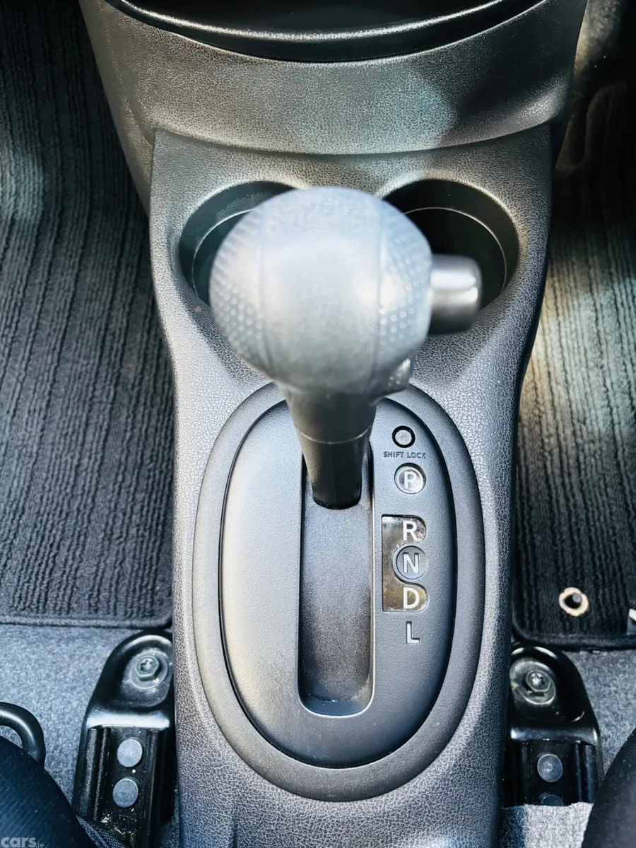 Nissan Note Hatchback, Petrol, 2014, Red