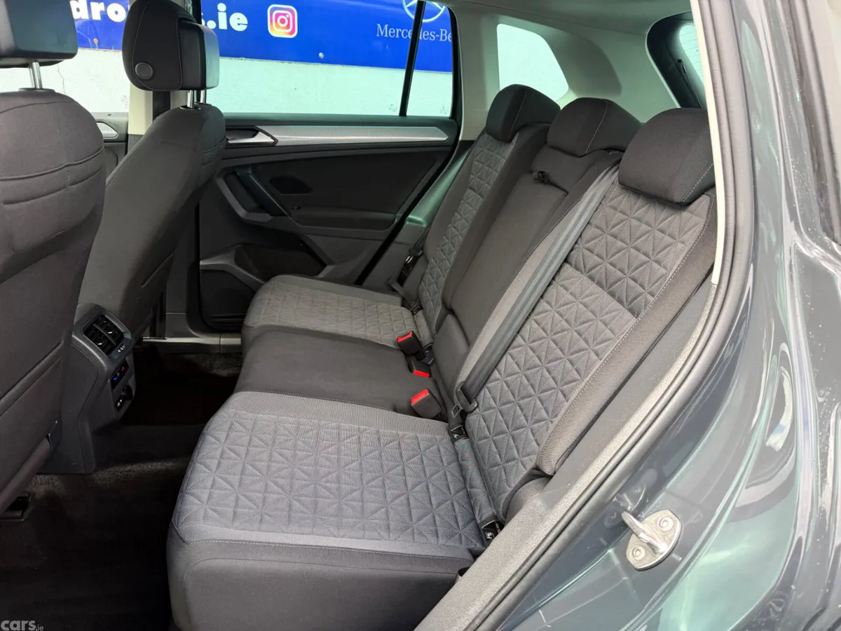 Volkswagen Tiguan SUV, Petrol Plug-in Hybrid, 2024, Grey