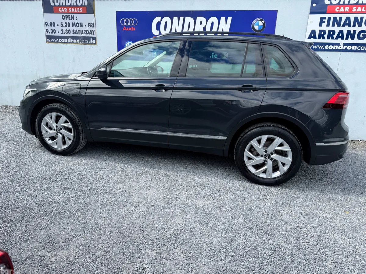 Volkswagen Tiguan SUV, Petrol Plug-in Hybrid, 2024, Grey