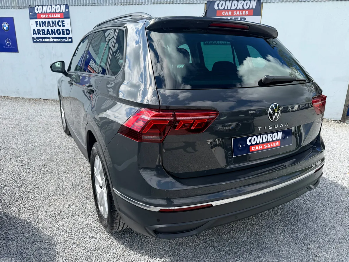 Volkswagen Tiguan SUV, Petrol Plug-in Hybrid, 2024, Grey