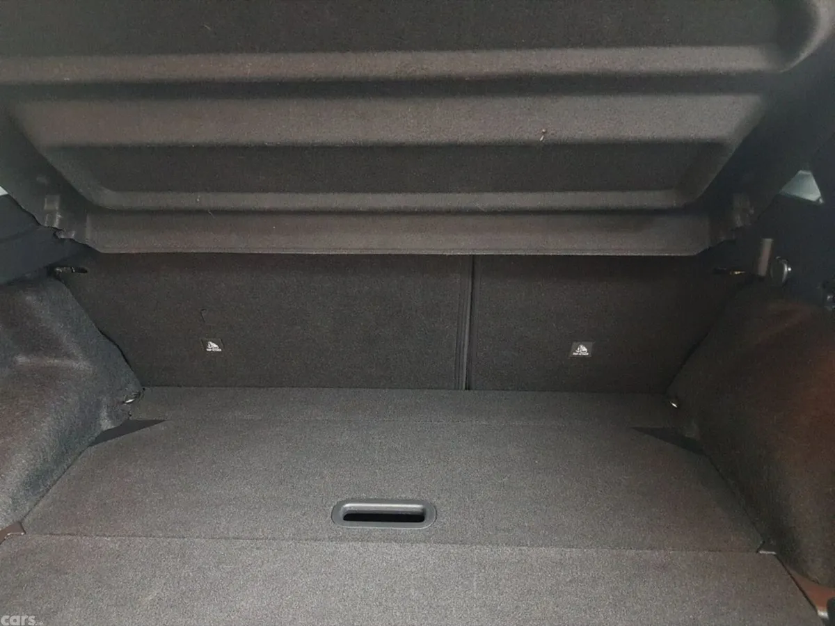 Nissan Qashqai MPV, Petrol Hybrid, 2023, Red