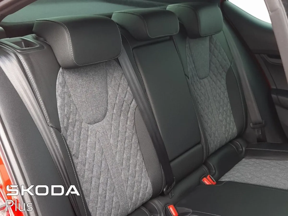 Skoda Octavia Saloon, Diesel, 2026, Red