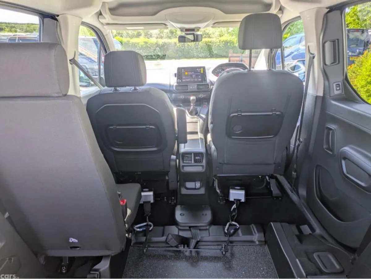 Peugeot Rifter MPV, Diesel, 2024, Blue