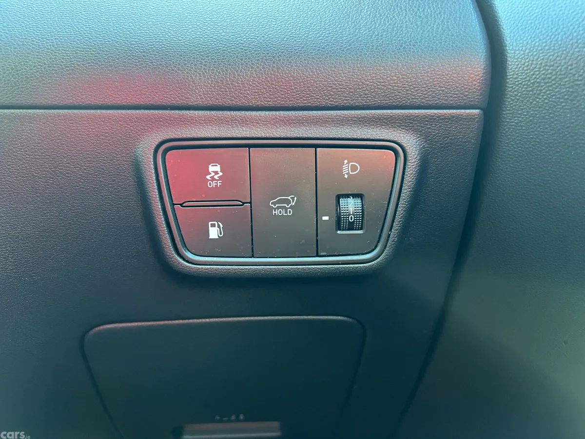 Hyundai Tucson SUV, Petrol Plug-in Hybrid, 2023, Red