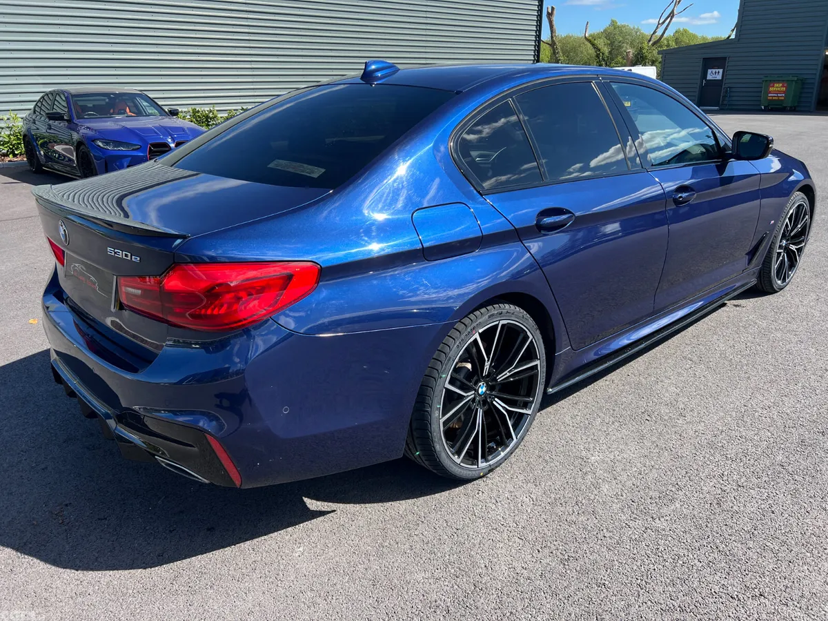 BMW 5-Series Saloon, Petrol Plug-in Hybrid, 2018, Blue