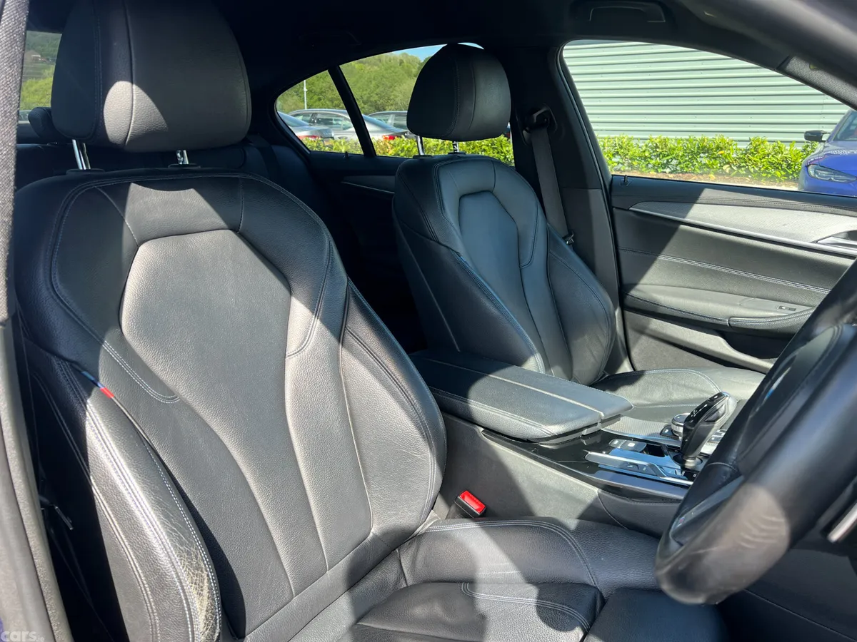 BMW 5-Series Saloon, Petrol Plug-in Hybrid, 2018, Blue