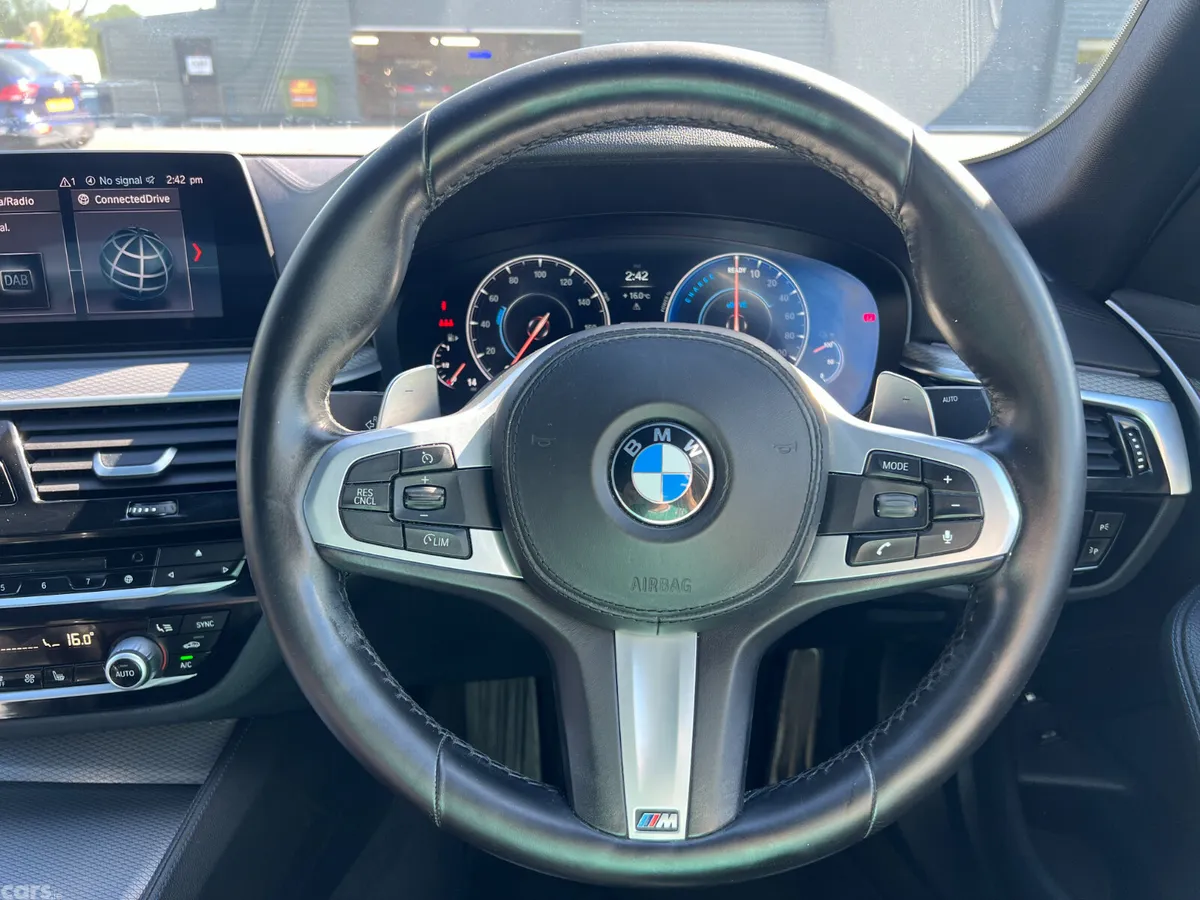 BMW 5-Series Saloon, Petrol Plug-in Hybrid, 2018, Blue