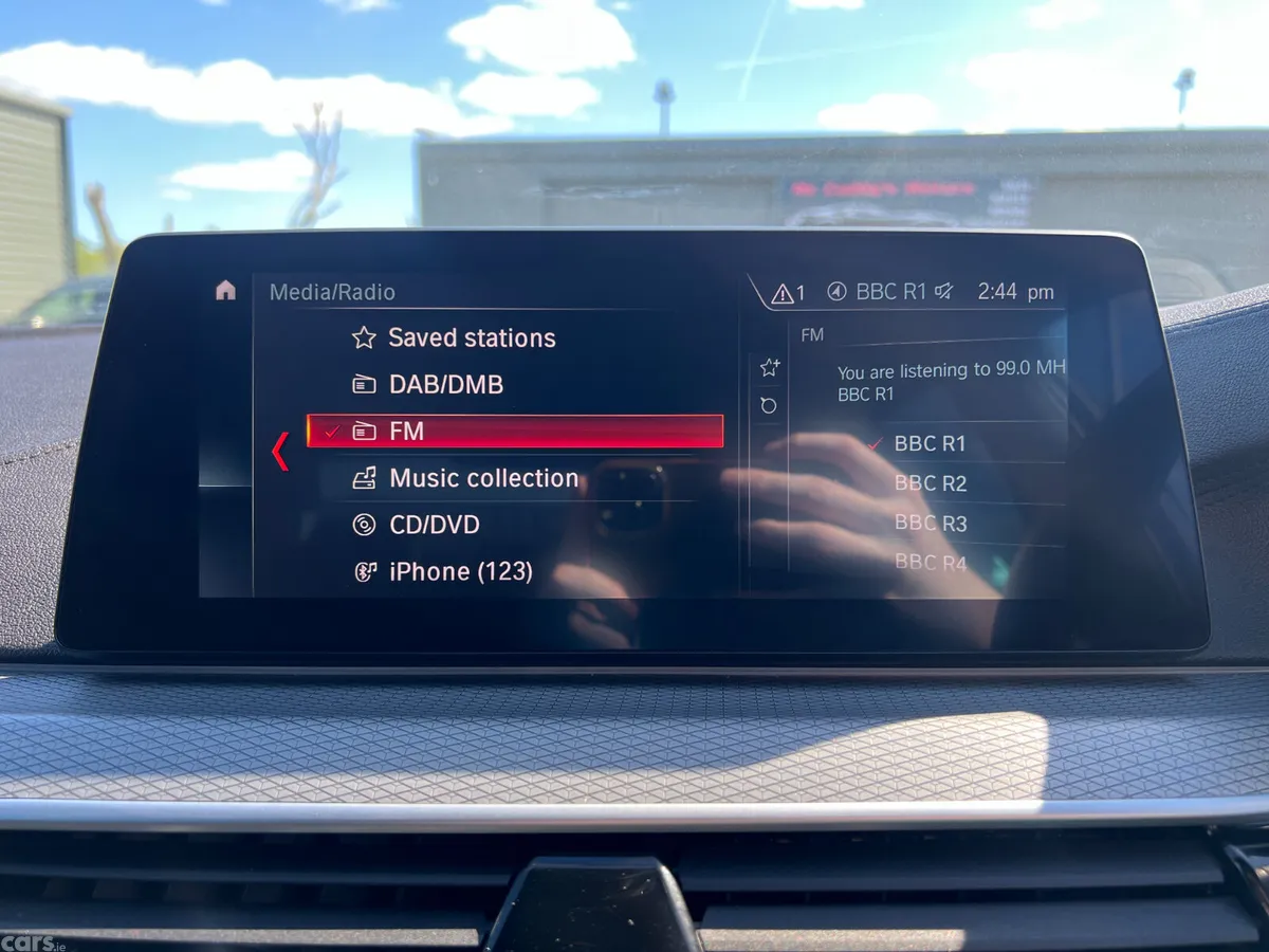 BMW 5-Series Saloon, Petrol Plug-in Hybrid, 2018, Blue