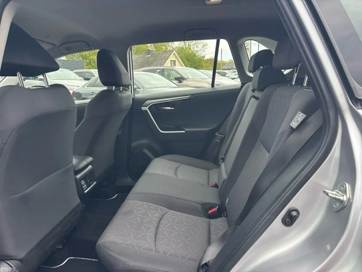 Toyota RAV4 SUV, Petrol Hybrid, 2023, Grey