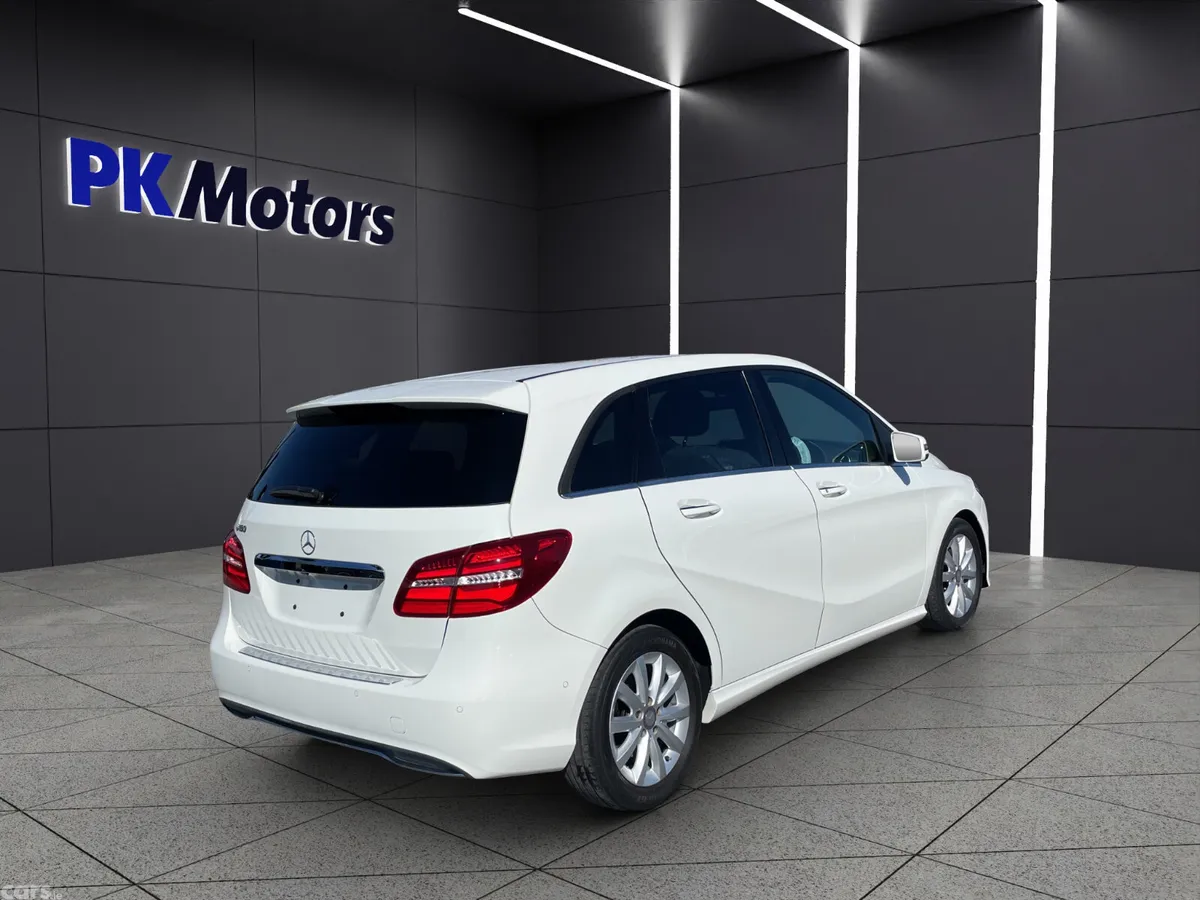Mercedes-Benz B-Class Hatchback, Petrol, 2017, White