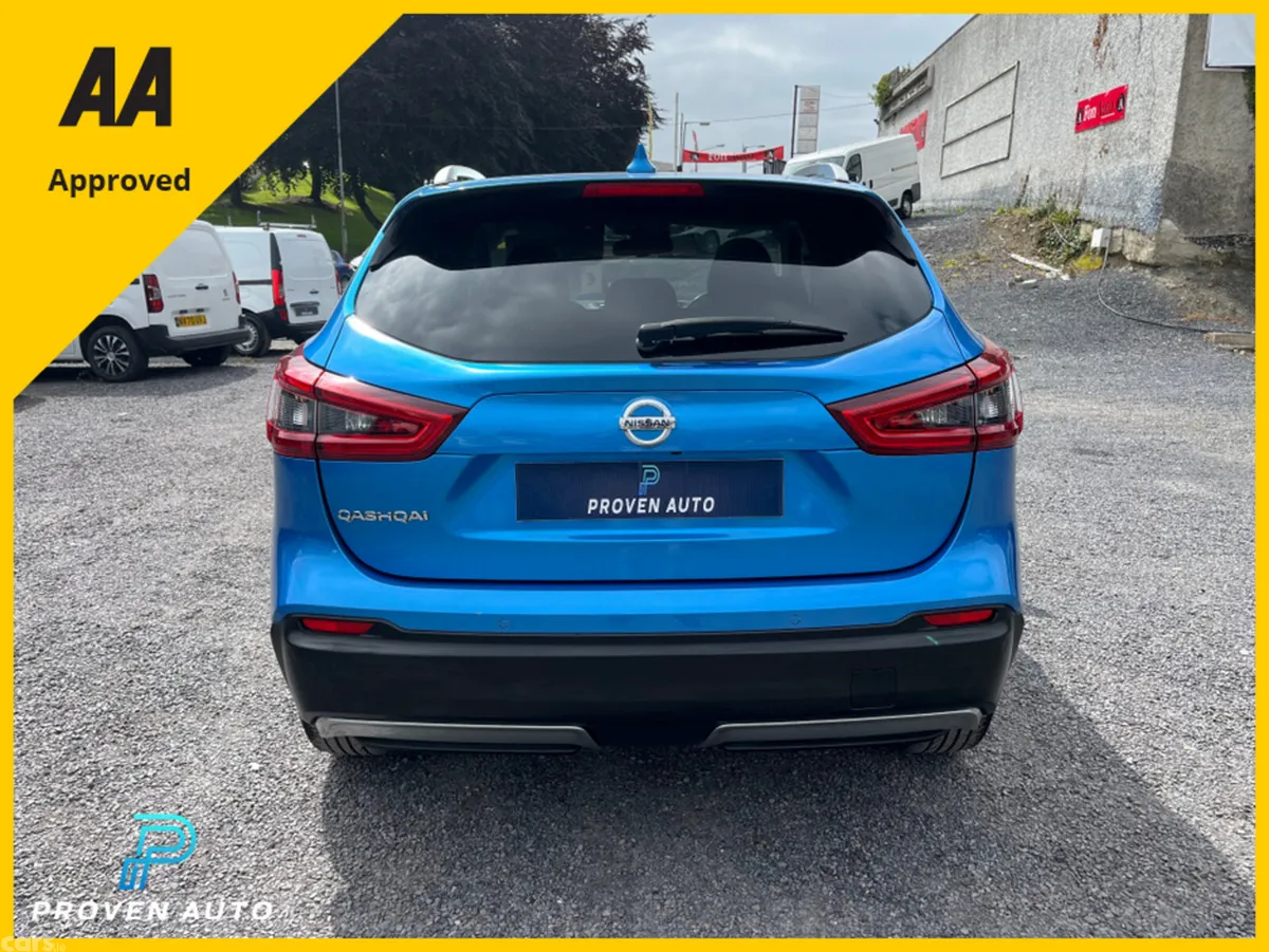 Nissan Qashqai SUV, Diesel, 2017, Blue