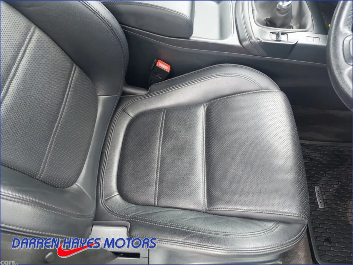 Jaguar E-Pace Estate, Diesel, 2019, White