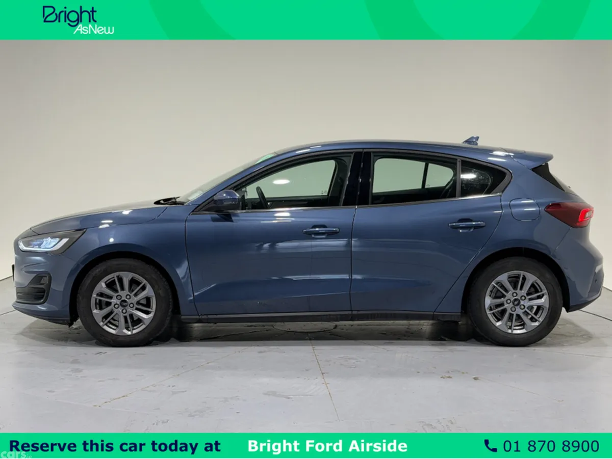 Ford Focus Hatchback, Diesel, 2024, Blue