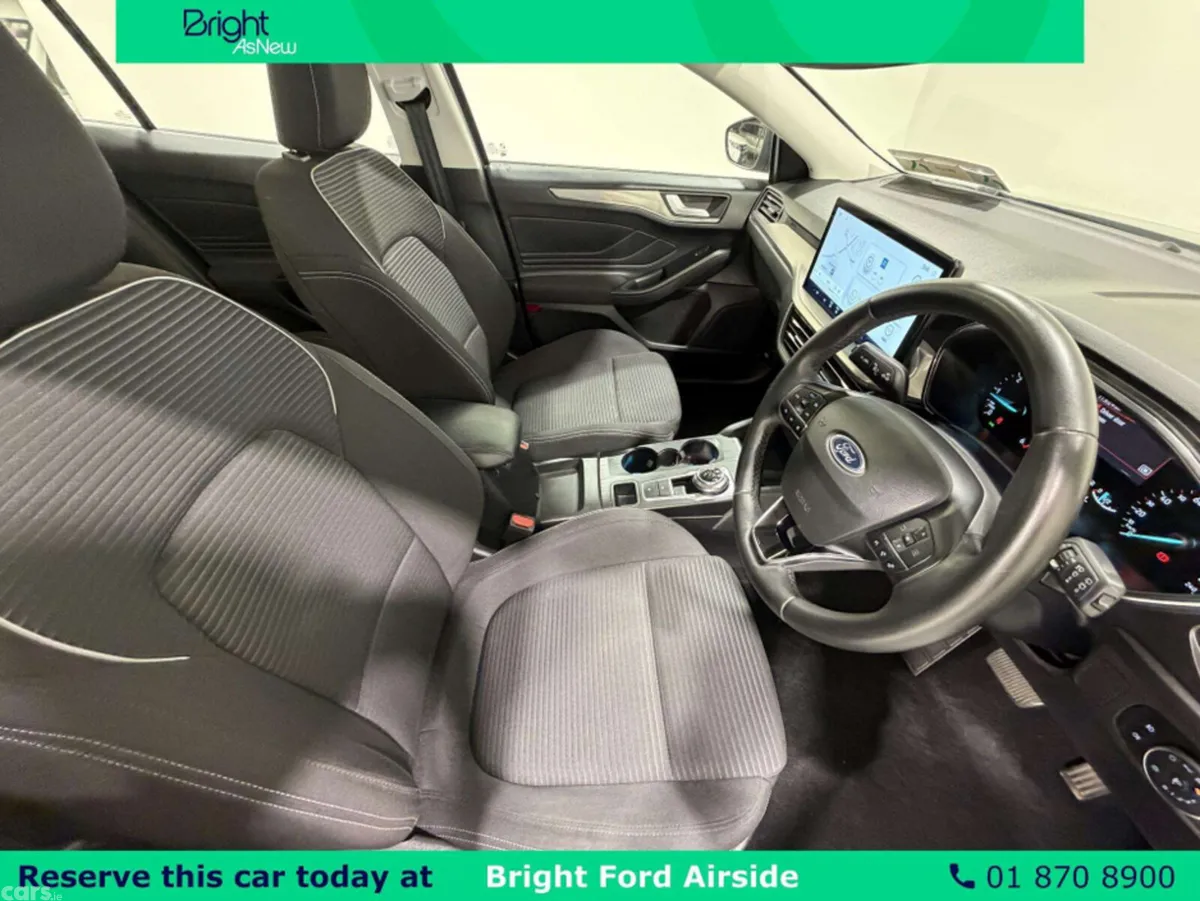 Ford Focus Hatchback, Diesel, 2024, Blue