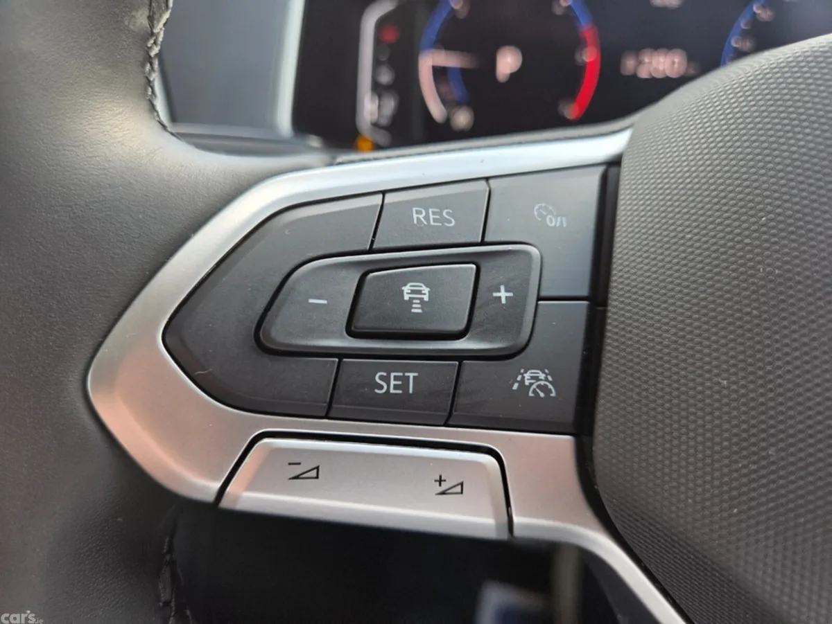 Volkswagen T-Roc SUV, Diesel, 2024, Black