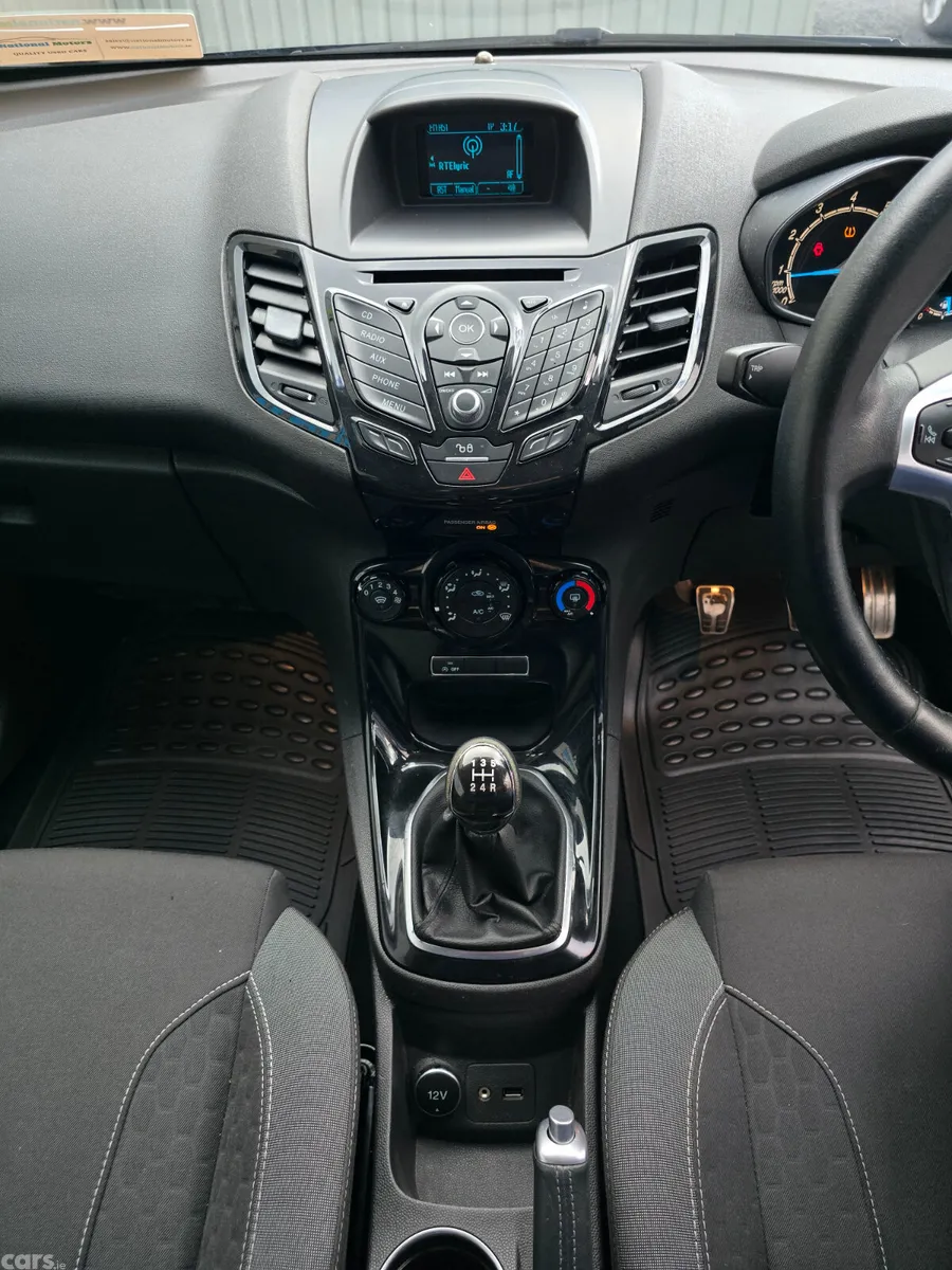 Ford Fiesta Hatchback, Petrol, 2015, Black