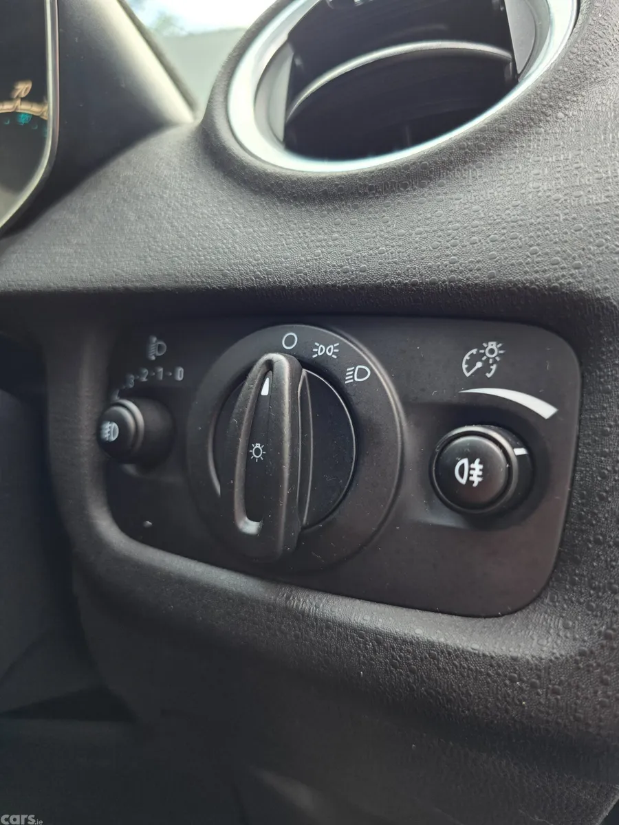 Ford Fiesta Hatchback, Petrol, 2015, Black