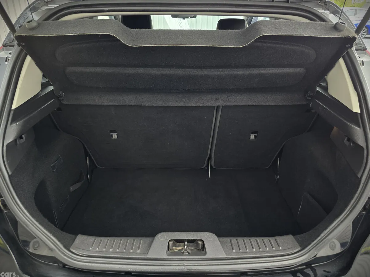 Ford Fiesta Hatchback, Petrol, 2015, Black