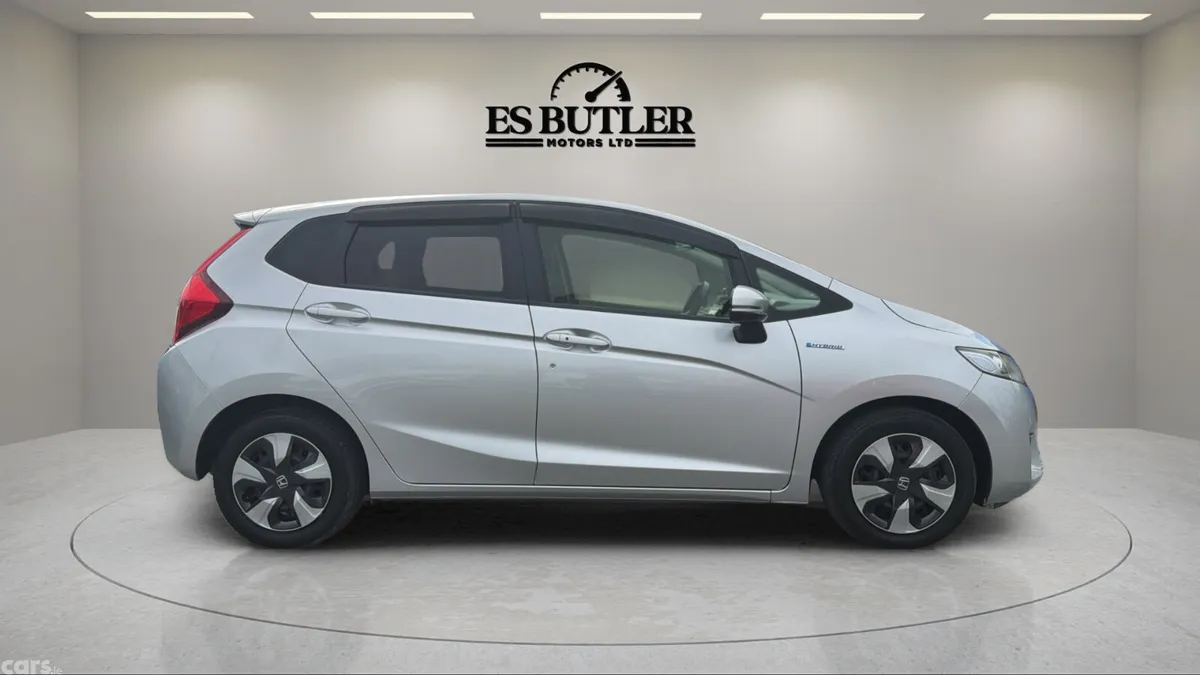 Honda Fit Hatchback, Petrol Hybrid, 2016, Silver