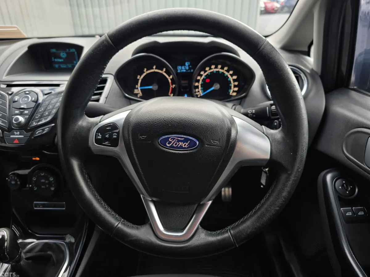 Ford Fiesta Hatchback, Petrol, 2015, Black