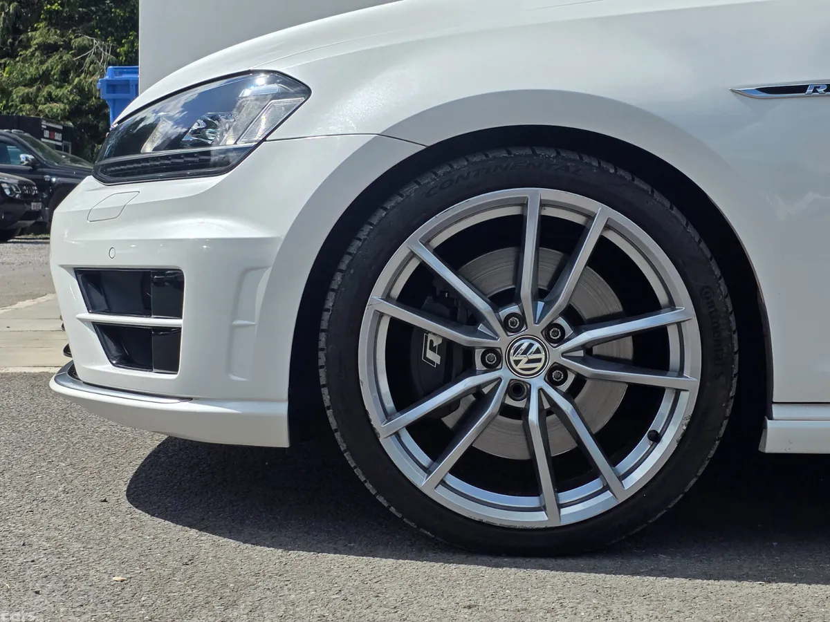Volkswagen Golf Estate, Petrol, 2016, White
