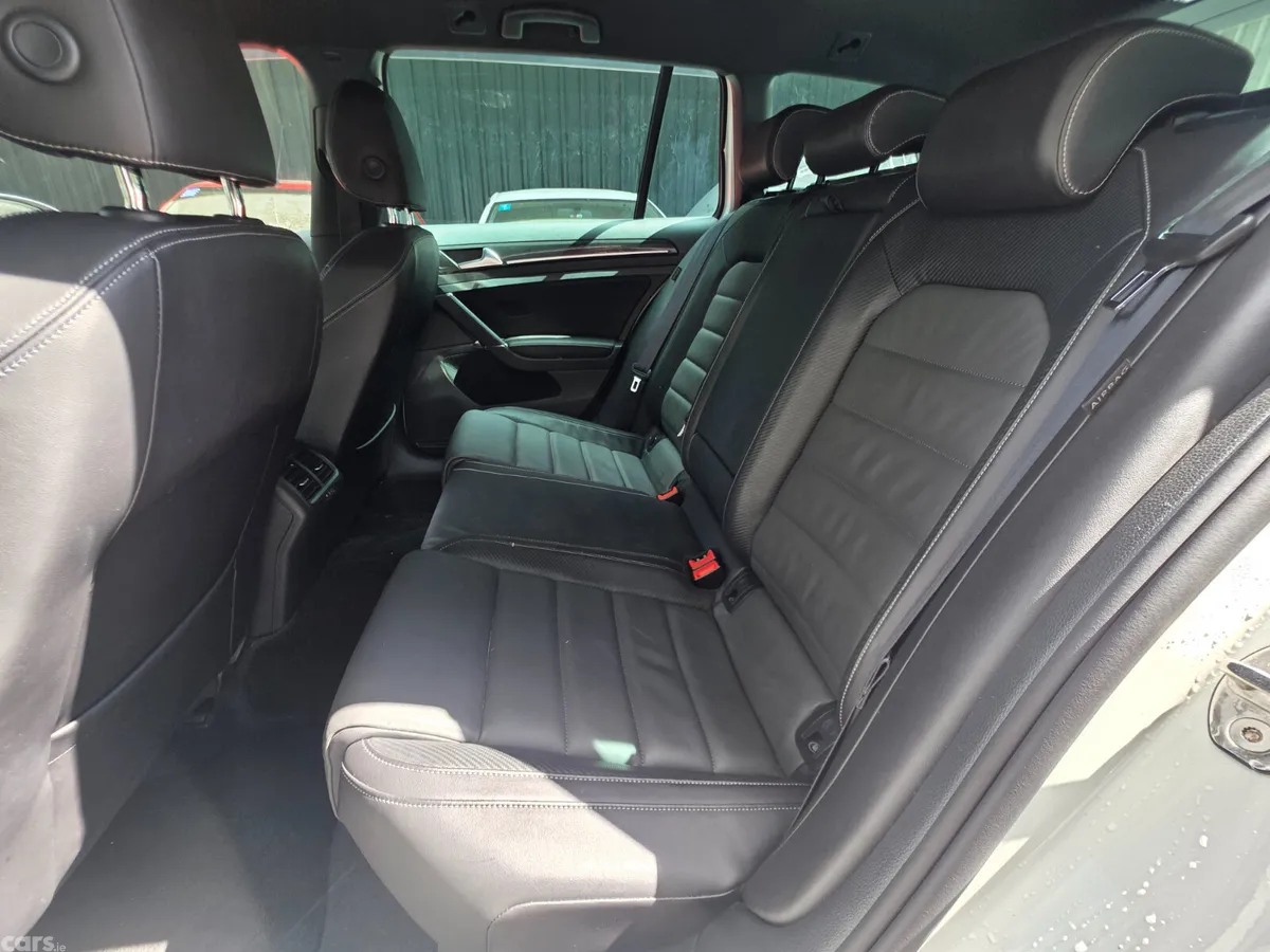 Volkswagen Golf Estate, Petrol, 2016, White