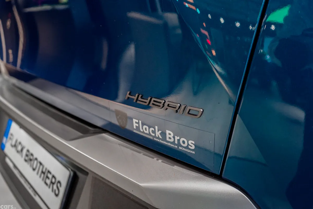 Peugeot 3008 MPV, Petrol Hybrid, 2025, Blue