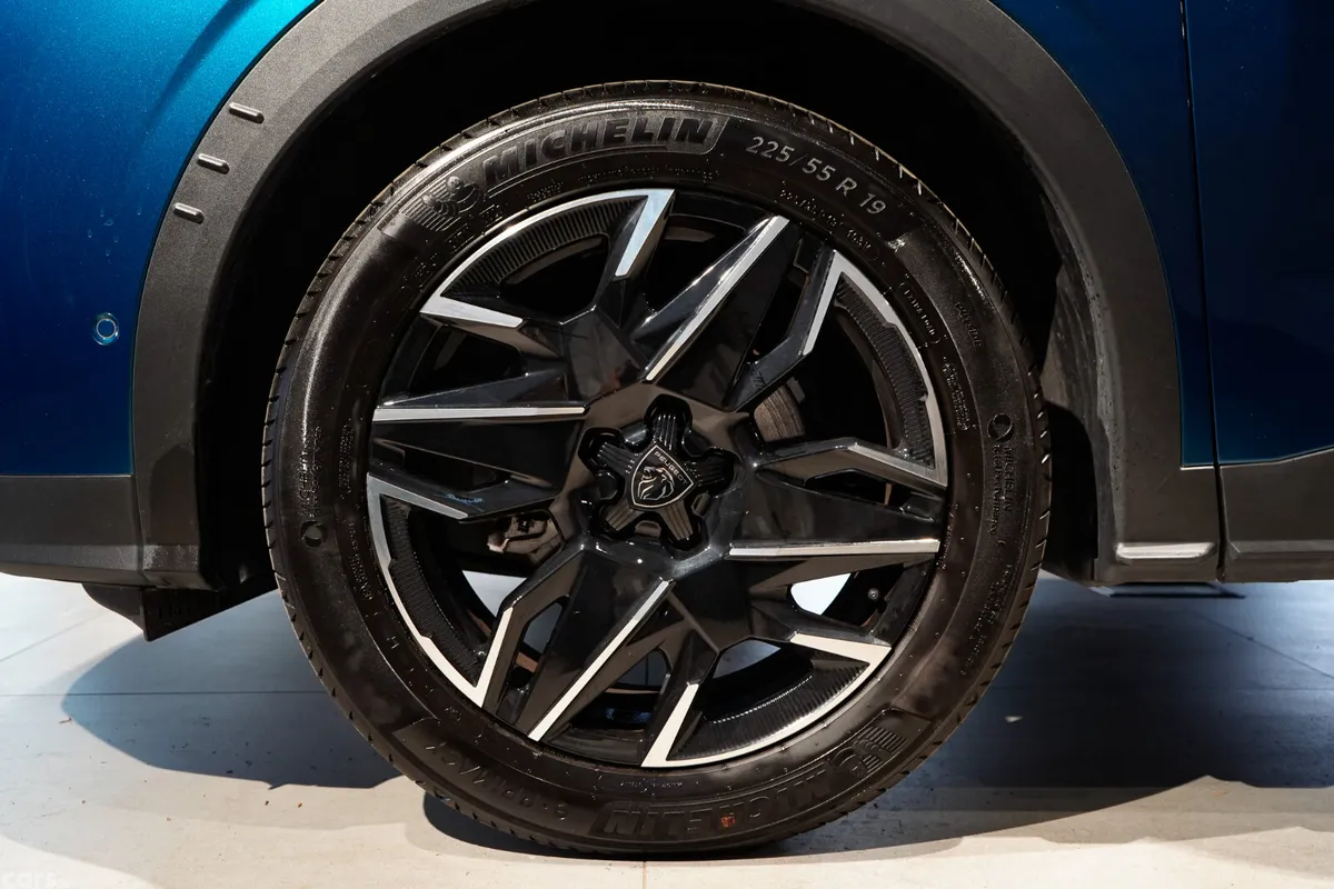 Peugeot 3008 MPV, Petrol Hybrid, 2025, Blue