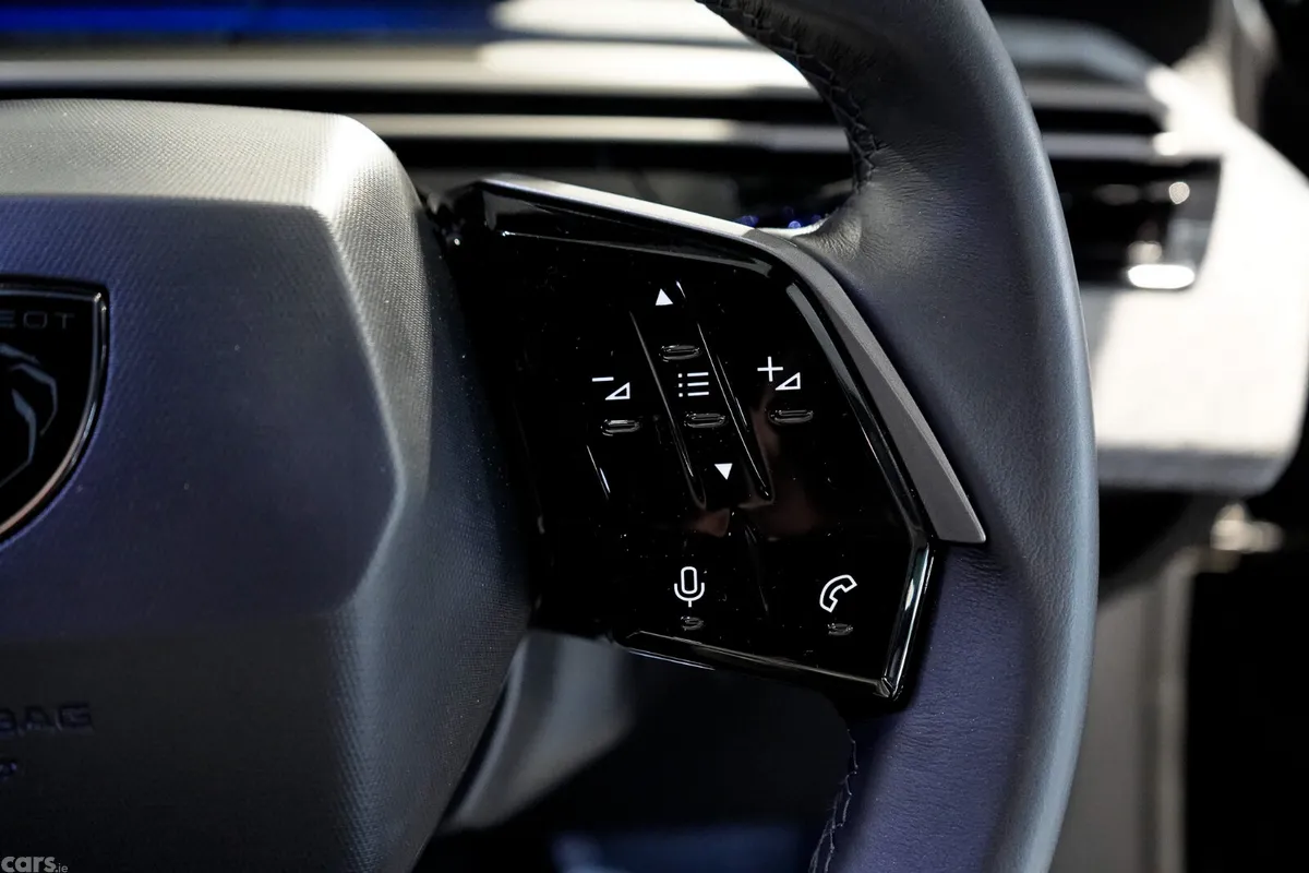 Peugeot 3008 MPV, Petrol Hybrid, 2025, Blue