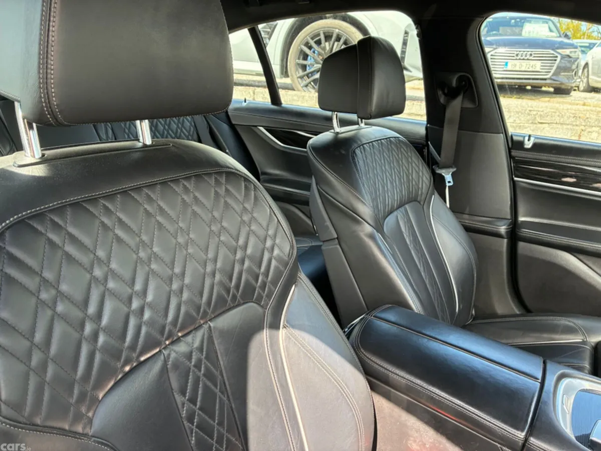 BMW 7-Series Saloon, Diesel, 2016, Silver