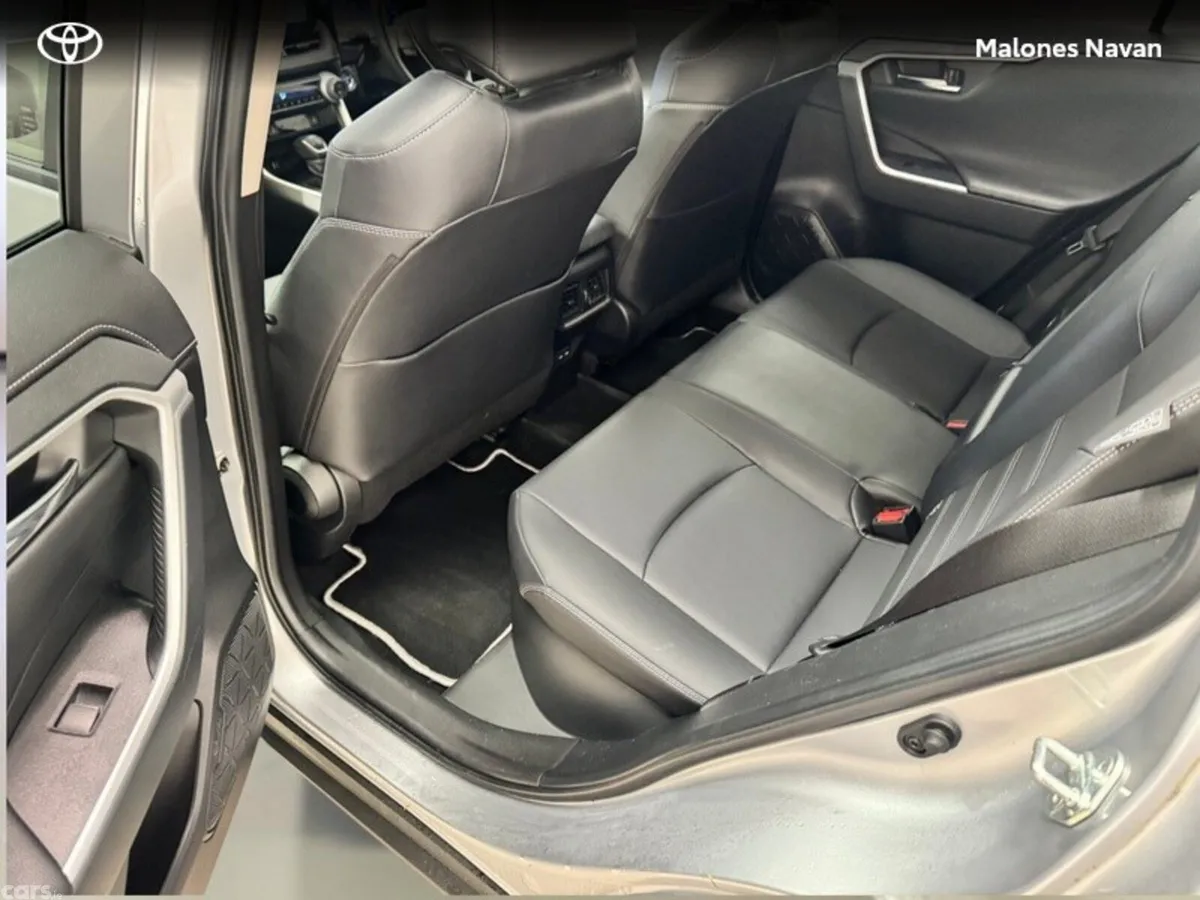 Toyota RAV4 SUV, Petrol Hybrid, 2023, Silver