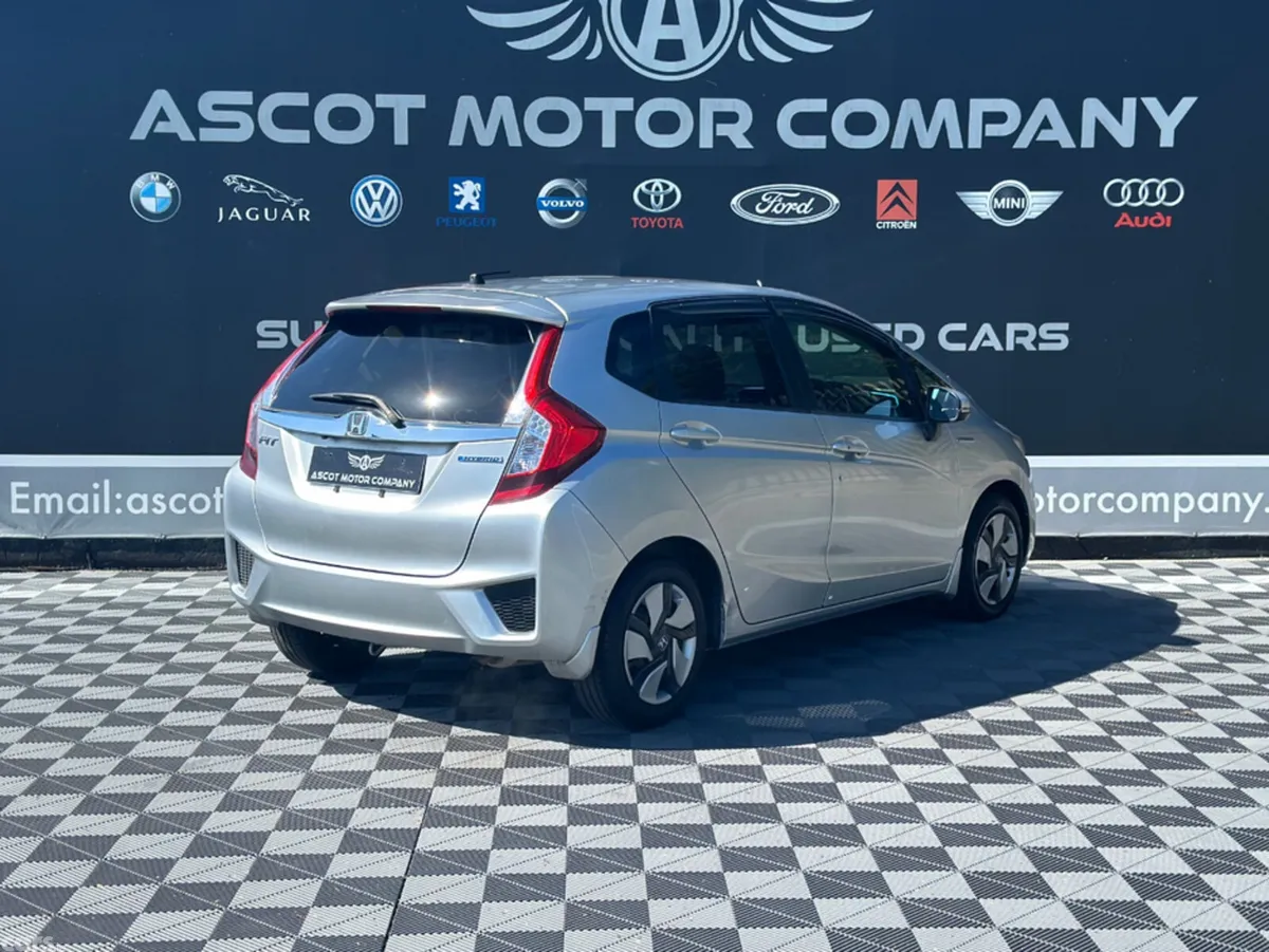 Honda Fit Hatchback, Petrol Hybrid, 2015, Silver