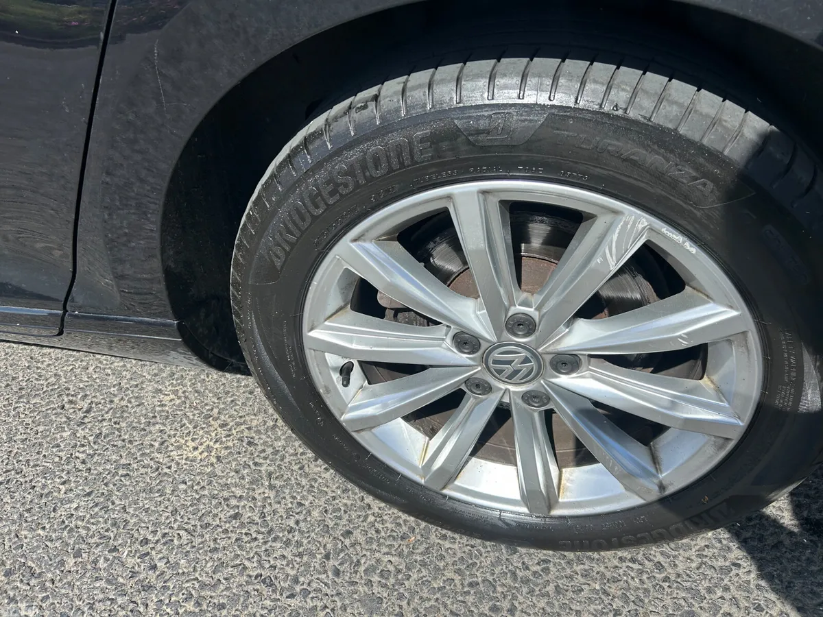Volkswagen Passat Saloon, Diesel, 2019, Black